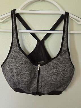 Victoria's Secret Sport | Knockout Gray & Black Front Close Sports Bra Size 36C